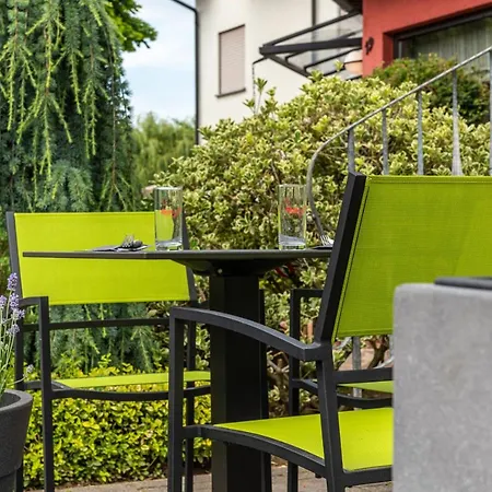 Bei Den Tongruben 3*